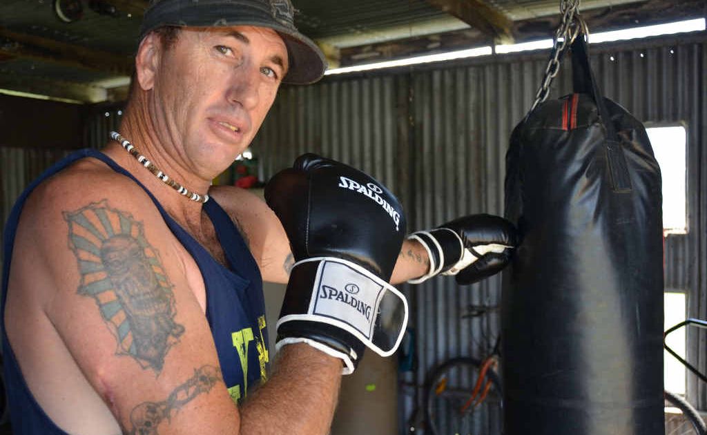 Darren Thompson is in training for a fight when the Fred Brophy boxing tent comes to the Warwick Show.